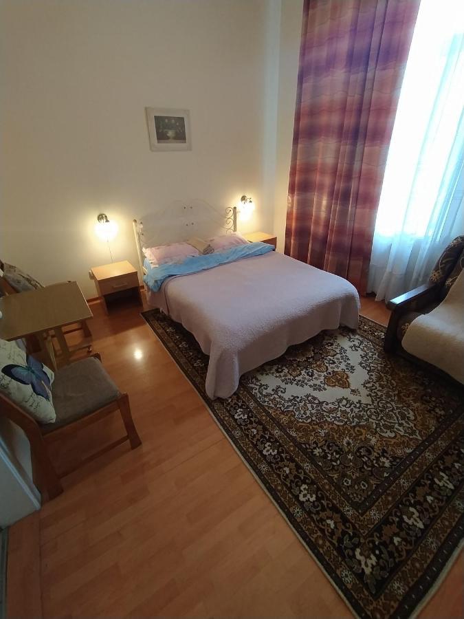 Apartamento Lviv Rest Zelena Exterior foto